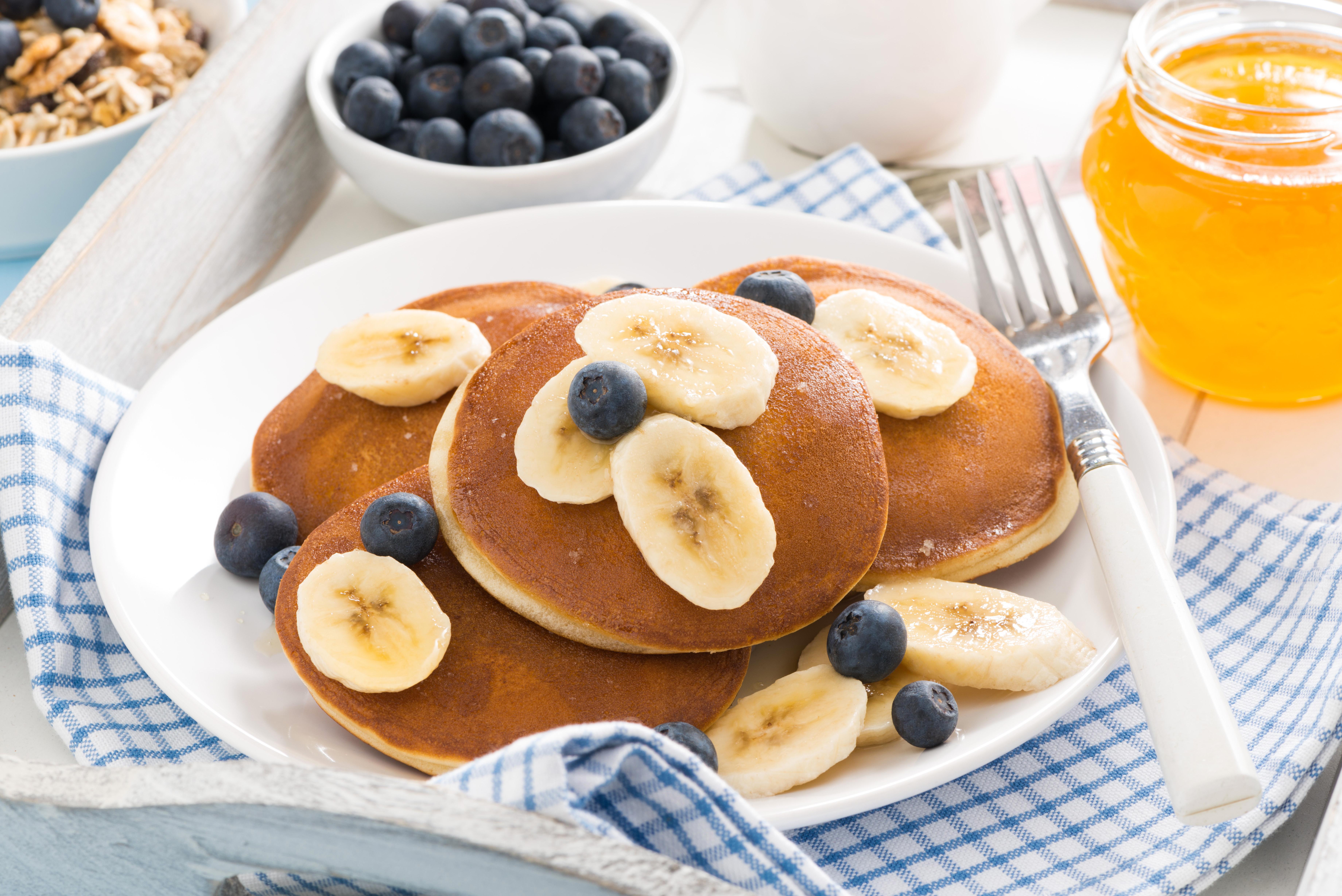 Hafer-Pfannkuchen mit Bananen [Frühstücksrezept, Low Carb]